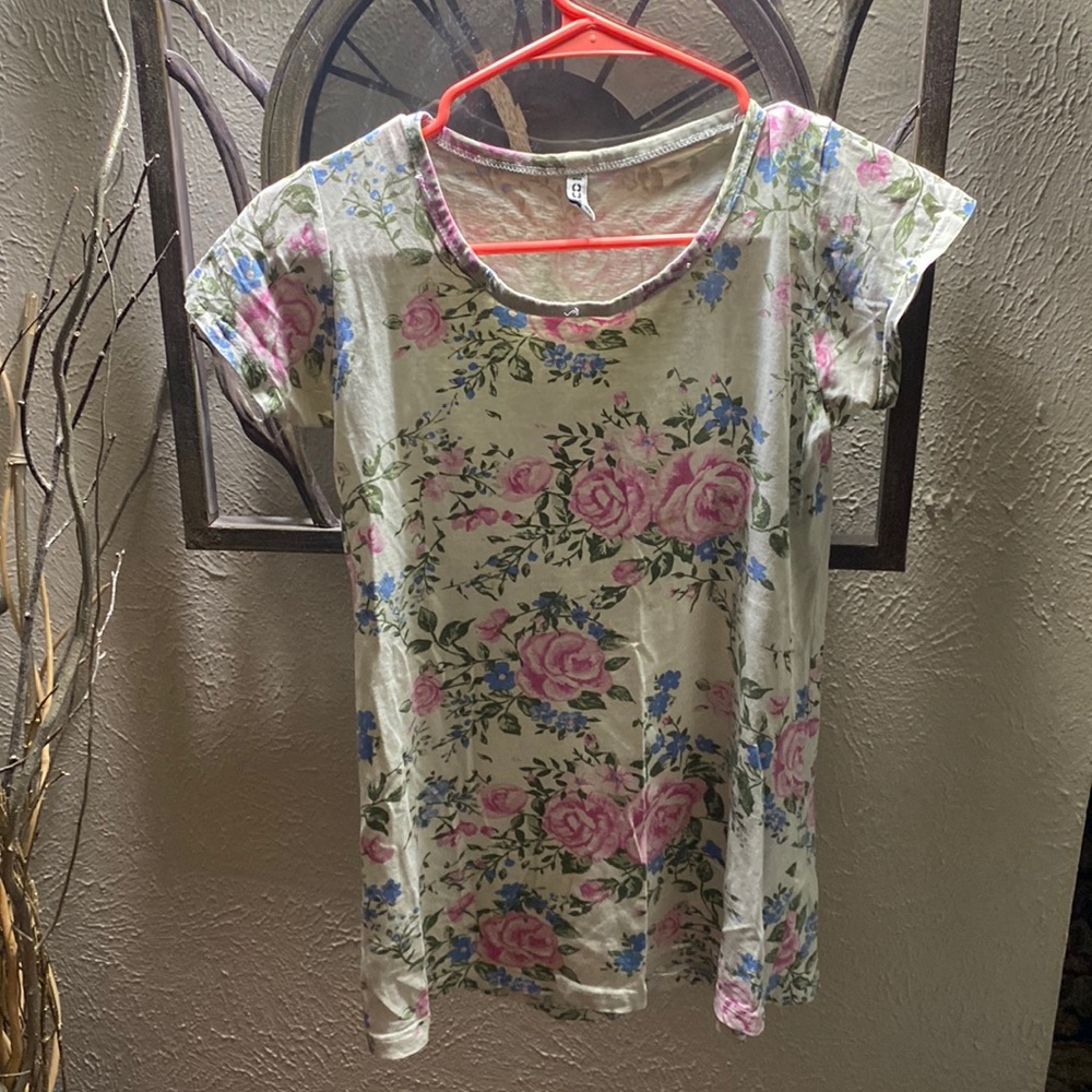 Women’s medium shirt